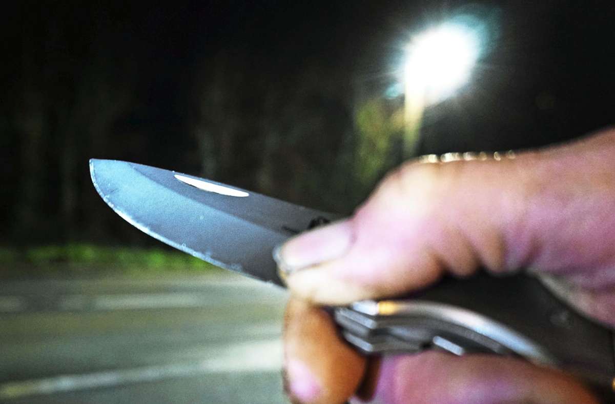 Das Waffenverbot soll Gewalttaten mit Messern eindämmen. Foto: imago/Gottfried Czepluc