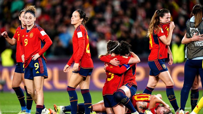 Spanien stürmt zum ersten WM-Titel - England trauert