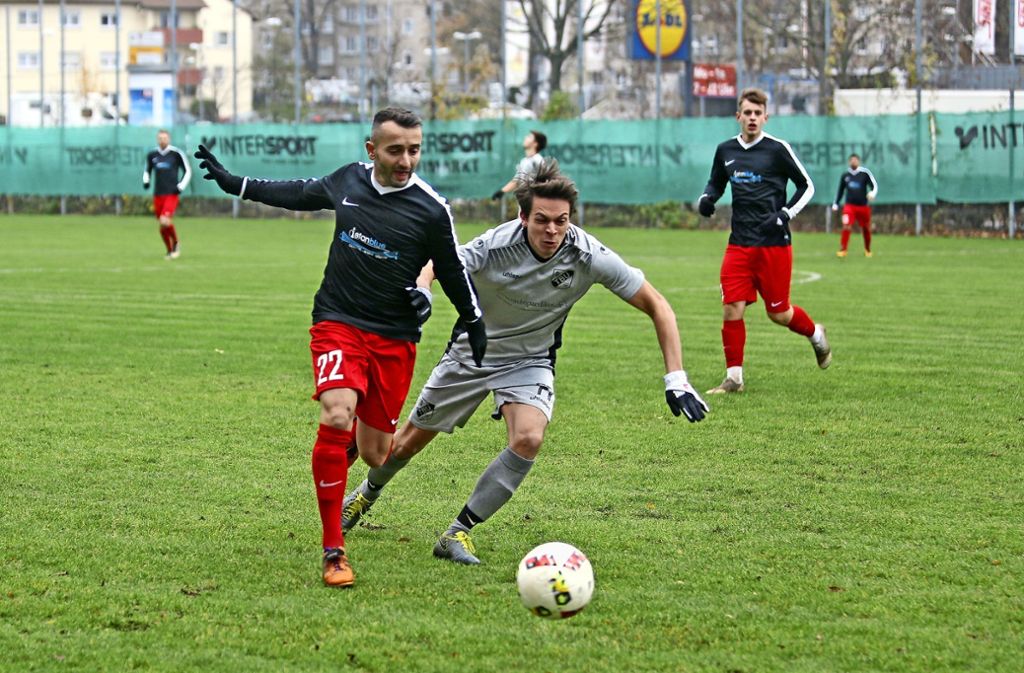 Untertürkheimer gewinnen das   Fußball-Bezirksliga-Spiel bei der Spvgg Cannstatt mit 2:1: TBu konsequent