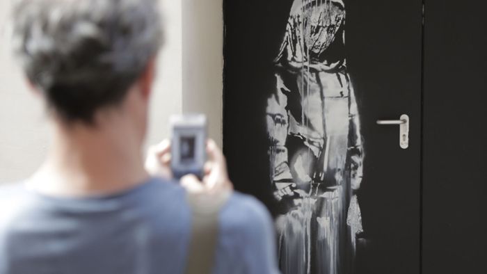Gestohlene Banksy-Tür aus Bataclan in Italien aufgetaucht