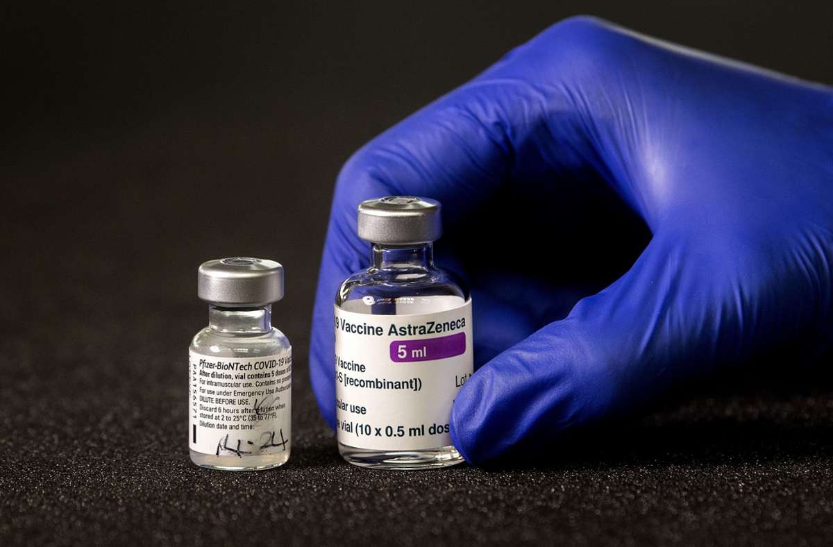 Talksendung „Hart aber fair“: Experten streiten über Astrazeneca-Impfstopp