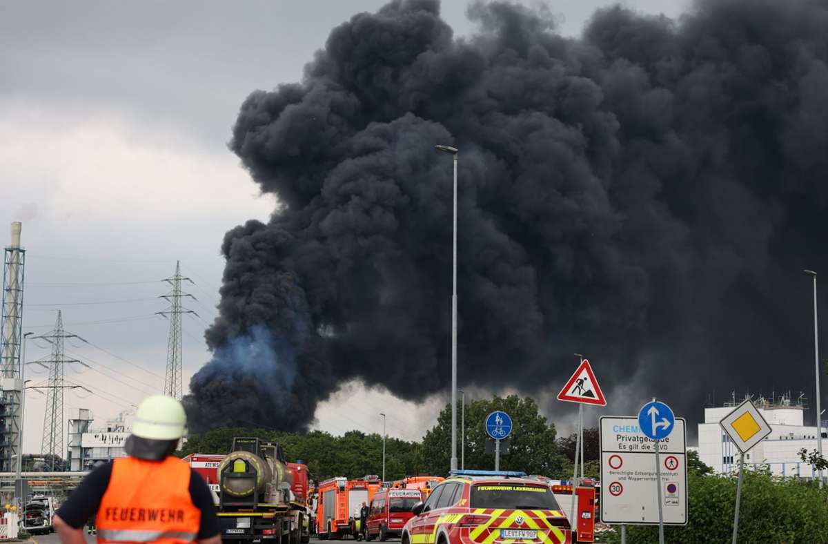 Chempark in Leverkusen: Explosion fordert mindestens zwei Tote und viele Verletzte