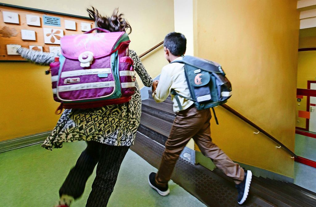 Schulbetrieb in der Coronakrise: Vom geregelten Schulalltag weit entfernt