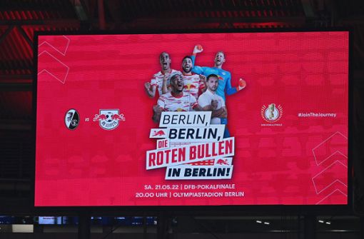 Die Freiburger hatten vor dem Endspiel in Berlin die Verwendung ihres Logos für gemeinsame Fanartikel mit Gegner Leipzig untersagt. Foto: IMAGO/Matthias Koch/IMAGO/Matthias Koch