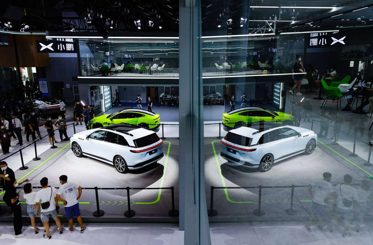 Preiskampf in China: Elektromobilität in China: Eine  Branche, die sich zu  zerfleischen droht