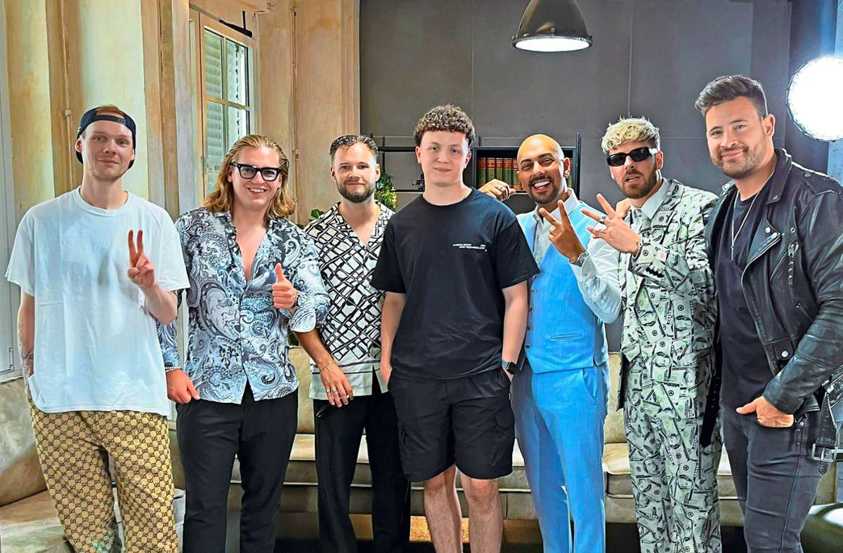 Jungunternehmer aus Waiblingen hat neue Start-up-Idee: Youtuber feiern die Powernap-Kapsel
