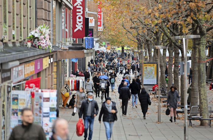 Einzelhandel, Hotels, Friseure in der Alarmstufe: Noch gilt in Stuttgart das Prinzip Hoffnung
