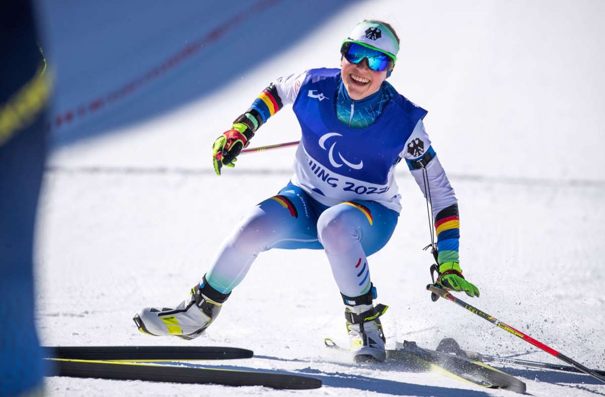 Paralympics in China: Medaillenreicher Auftakt: Biathlon-Teenager holt Silber
