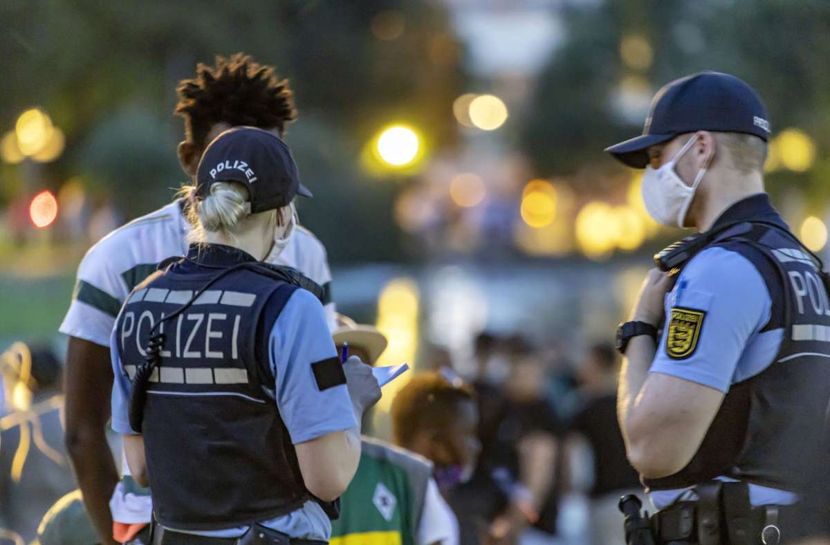 Untersuchung in Baden-Württemberg: Strobl: Kaum Rassismus bei der Polizei