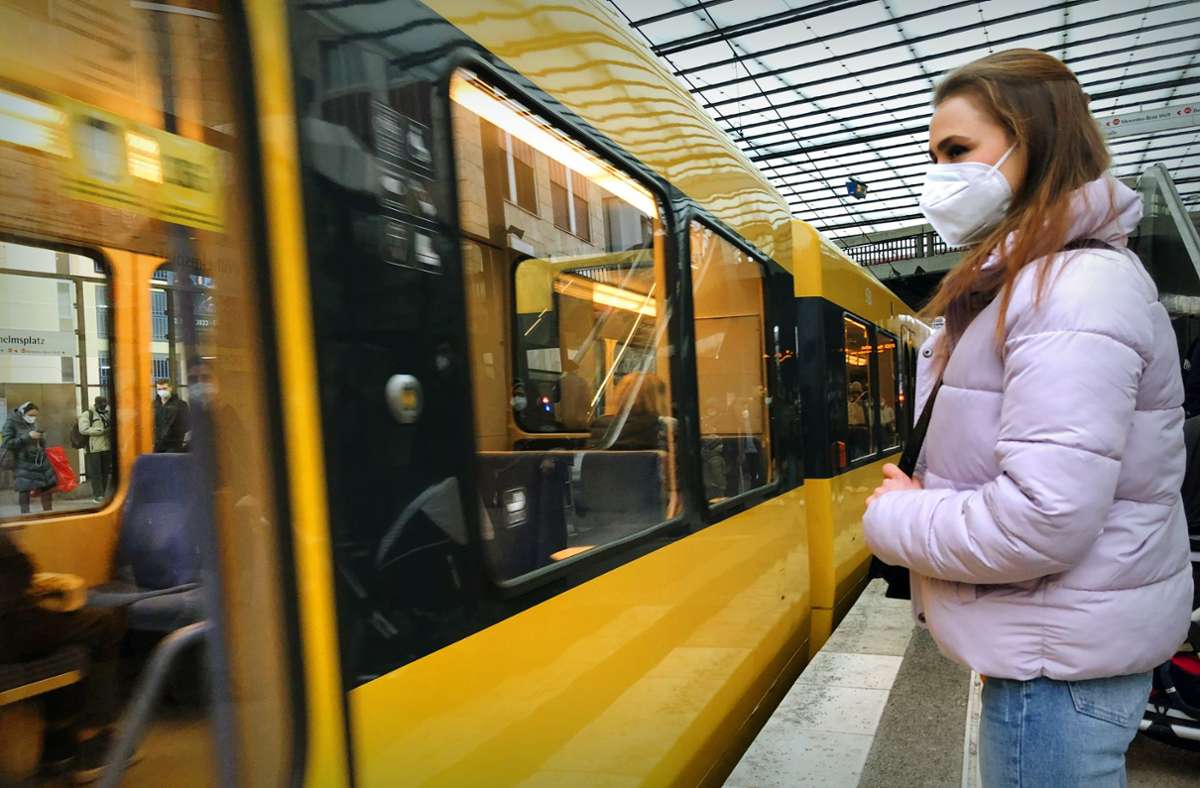 FFP2-Maskenpflicht im ÖPNV in Stuttgart: Gibt es zu wenig Kontrollen in Bus und Bahn?