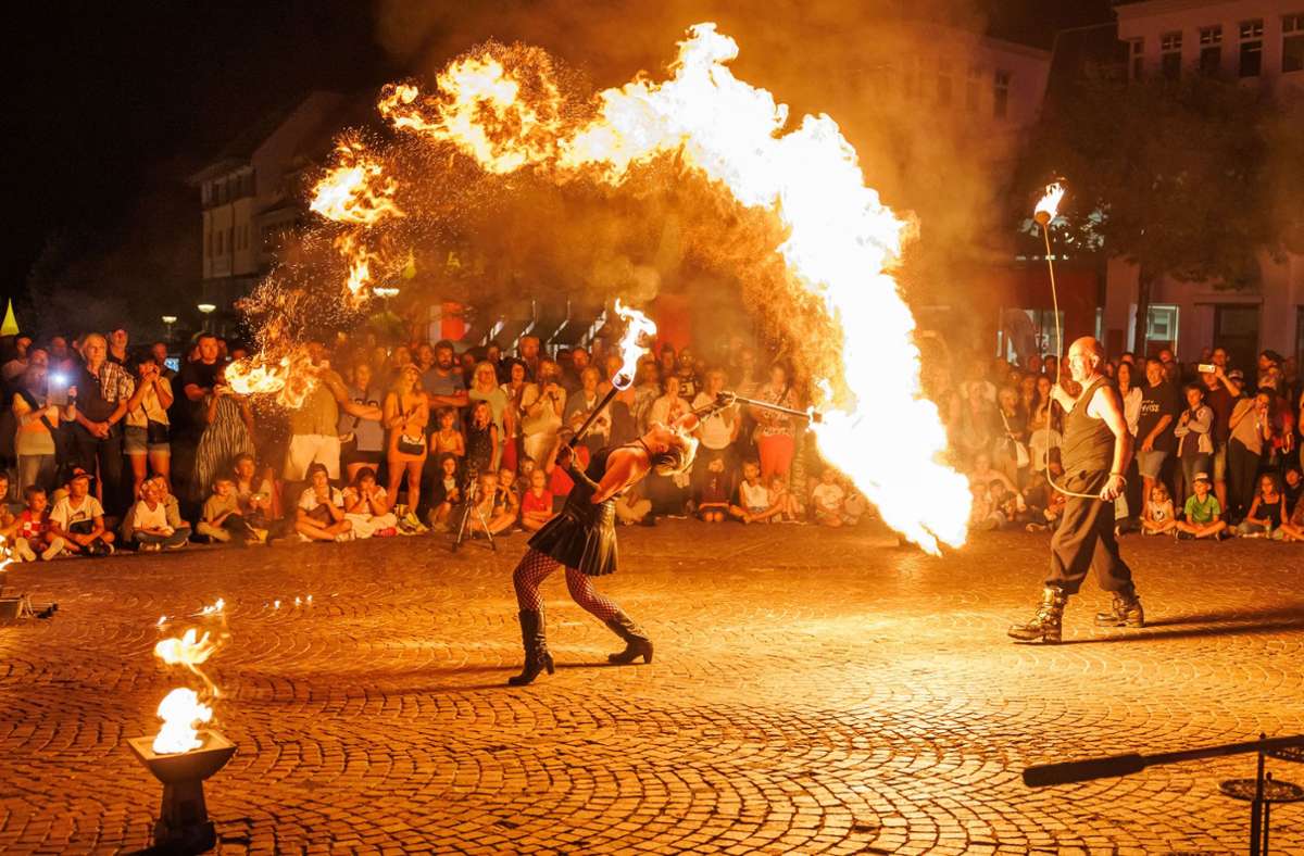Feuerabend und Mittelaltermarkt in Sindelfingen: Funke aus dem Mittelalter springt über