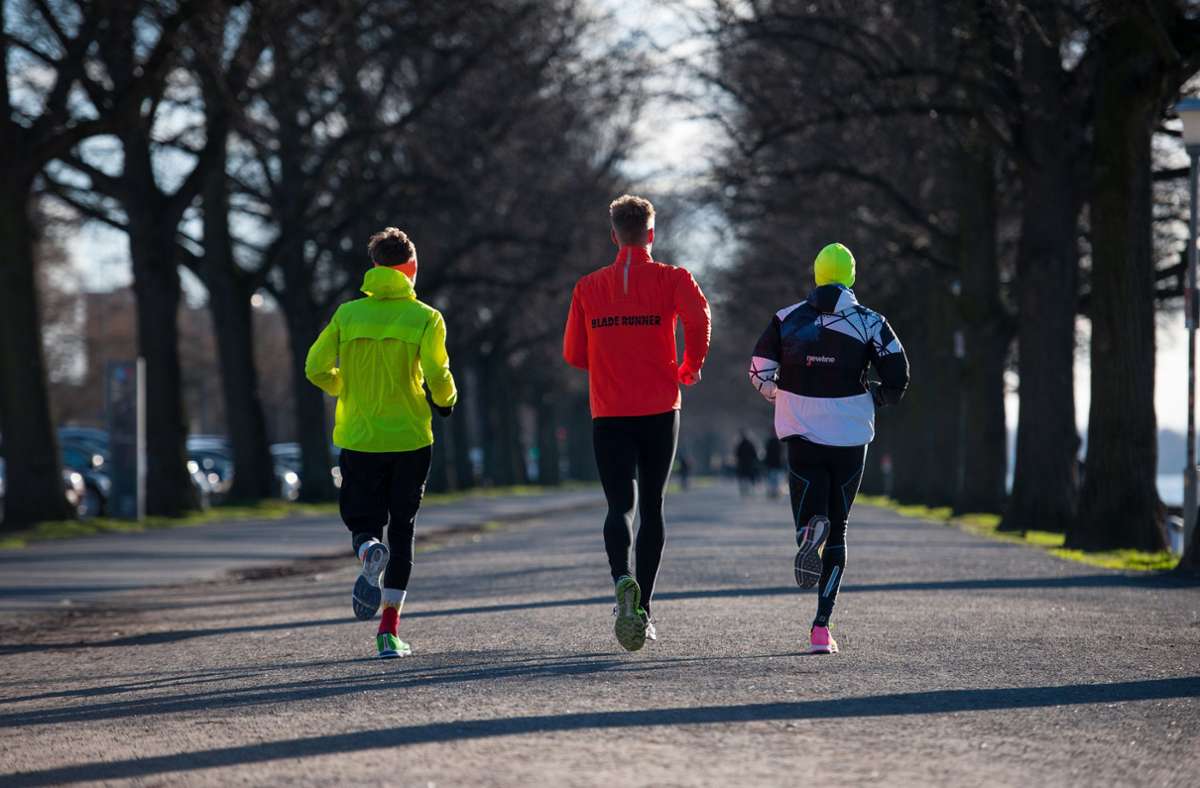 Joggen in der kalten Jahreszeit: Das sollten Läufer im Herbst und Winter beachten