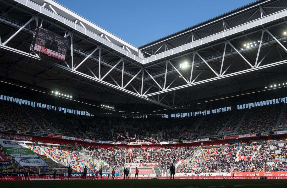 Absage von Großkonzert in Düsseldorf: Konzert mit 13.000 Besuchern im   Fußballstadion verschoben