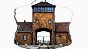 Auschwitzmotive  am Christbaum – Internethändler in der Kritik