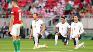 England verliert 0:1 in Ungarn - Buh-Rufe bei Kniefall