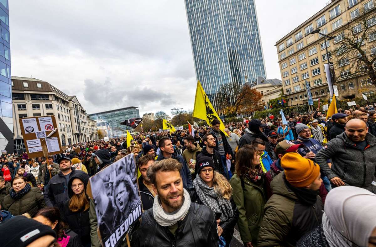 Rund 35.000 Menschen gingen in der belgischen Hauptstadt auf die Straße.