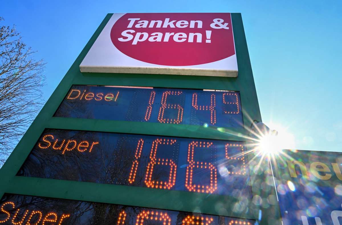 Steigende Benzin- und Dieselpreise: ADAC rechnet mit mehr Tanktourismus
