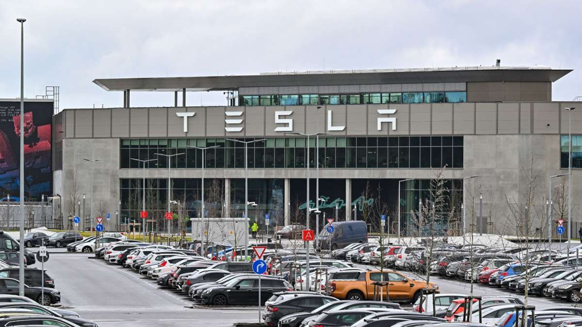 E-Autofabrik in Brandenburg: Tesla-Erweiterung stößt bei Bürgern auf Ablehnung