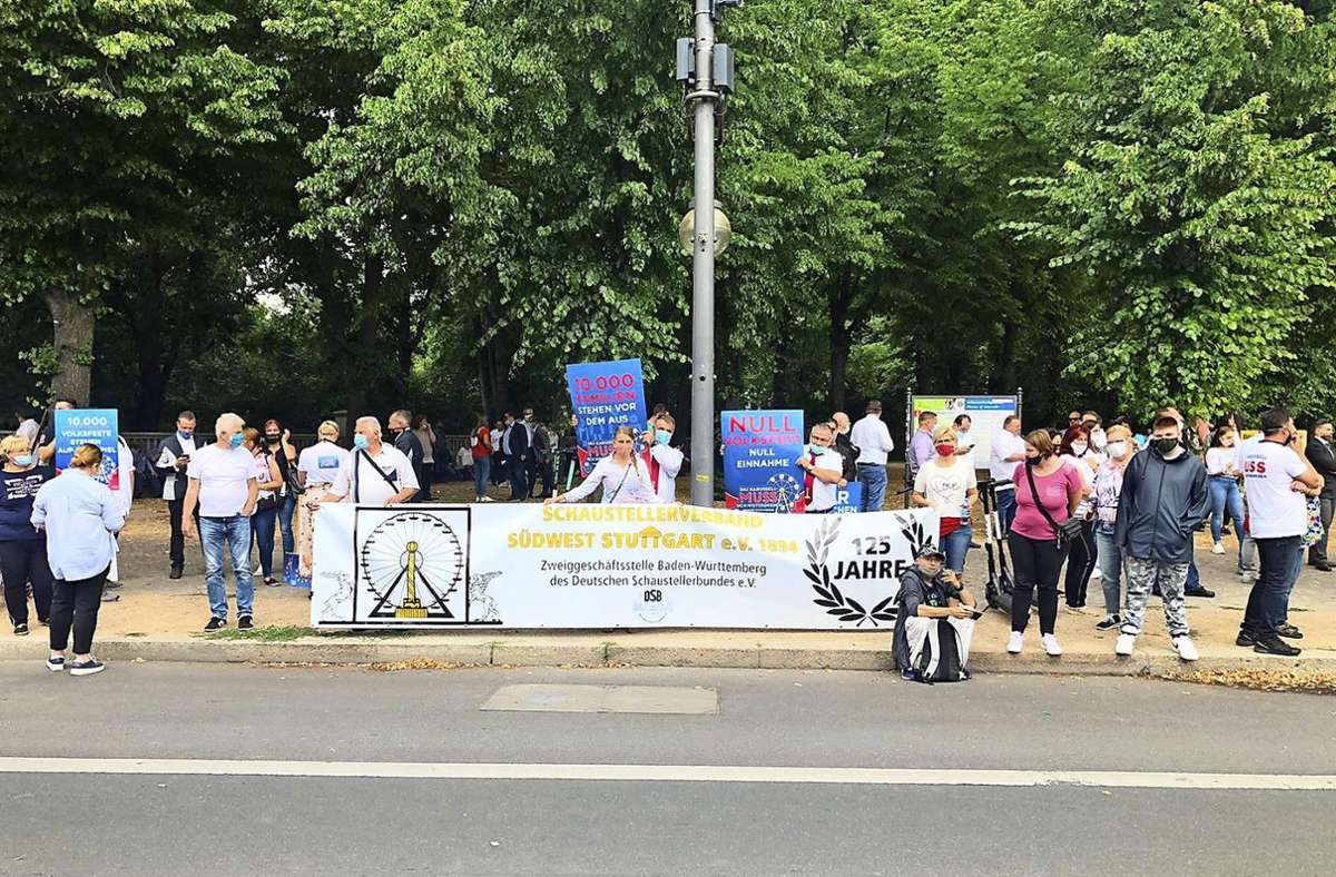 Stuttgarter demonstrieren: Schausteller legen Berlin lahm