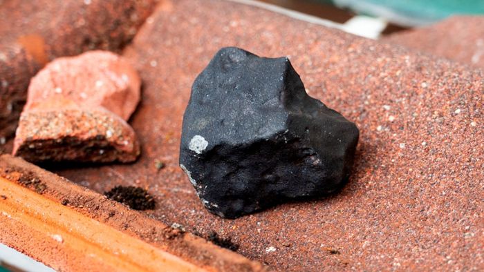 Frau auf der Suche nach Meteoriten legt Bahnverkehr zeitweise lahm