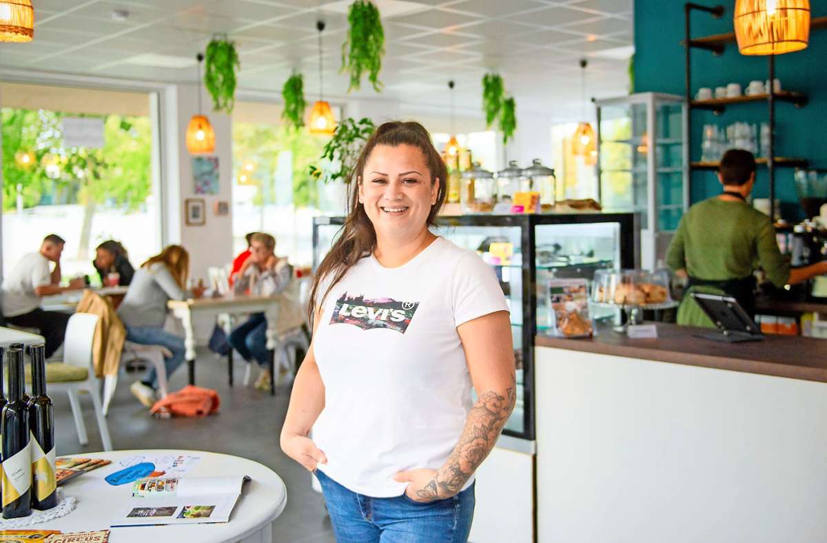 Café Seelenschmeichler in Böblingen: Self-Made-Konditorin stemmt Umzug