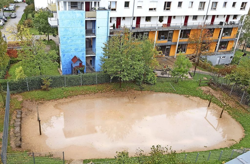 Bad CannstattSanierung für 50 000 Euro soll Überschwemmungen verhindern: Bolzplatz unter Wasser