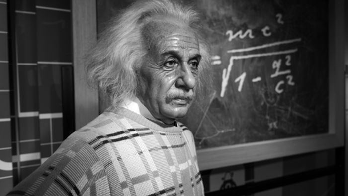 Warum starben Einsteins Verwandte in Italien?