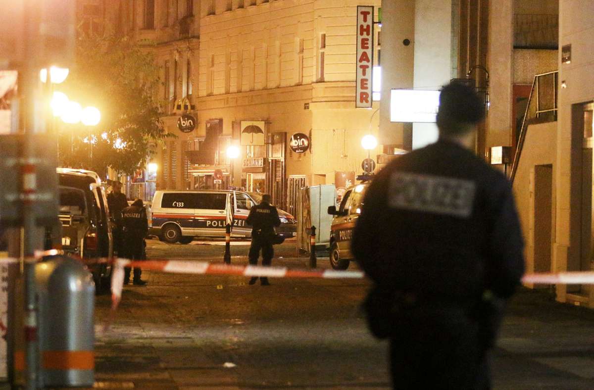Am letzten Abend vor dem Lockdown in Österreich tötet ein 20-Jähriger vier Menschen mitten im Wiener Stadtzentrum. Foto: dpa/Ronald Zak