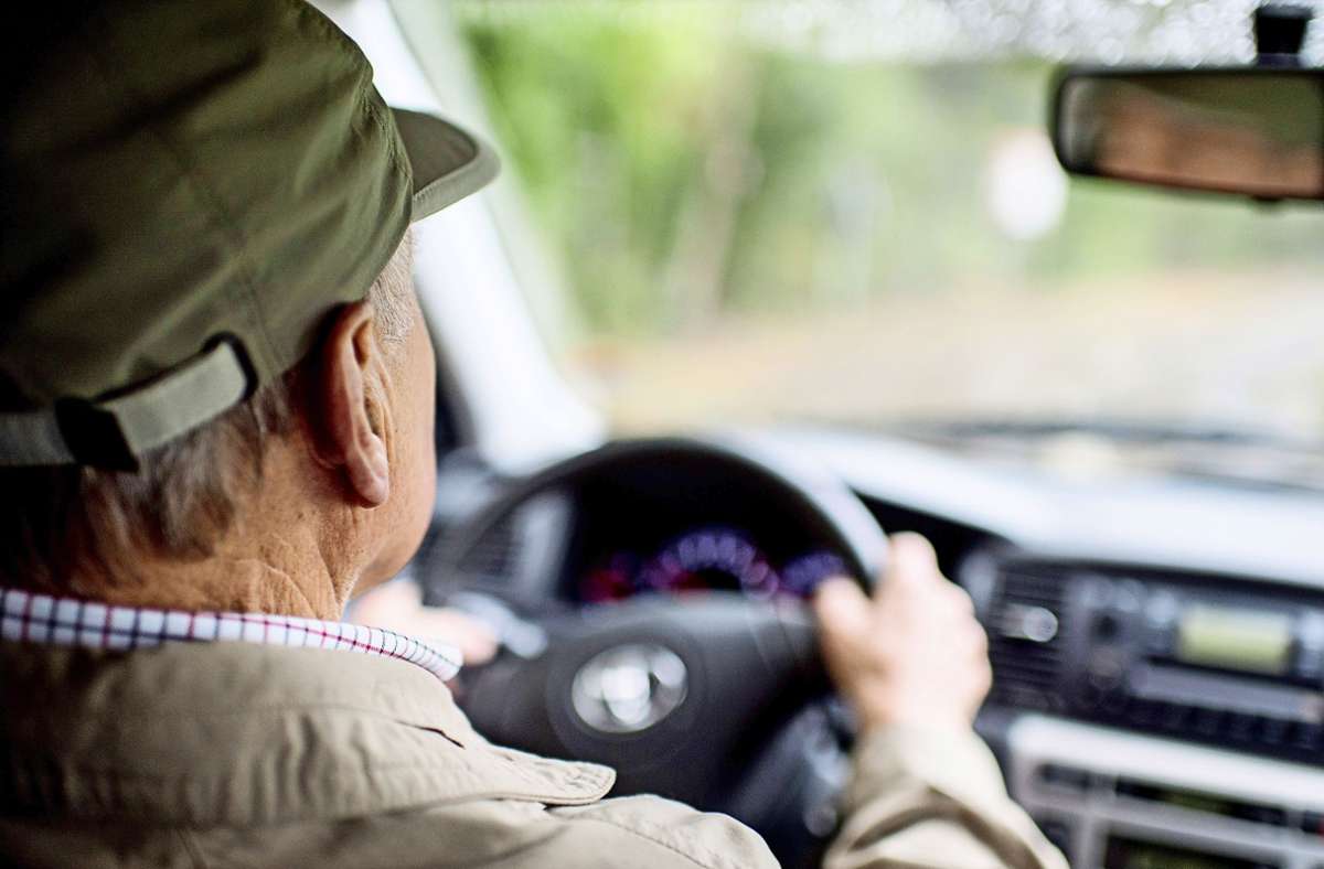 Heikles Thema: Wenn das Autofahren im Alter riskant wird