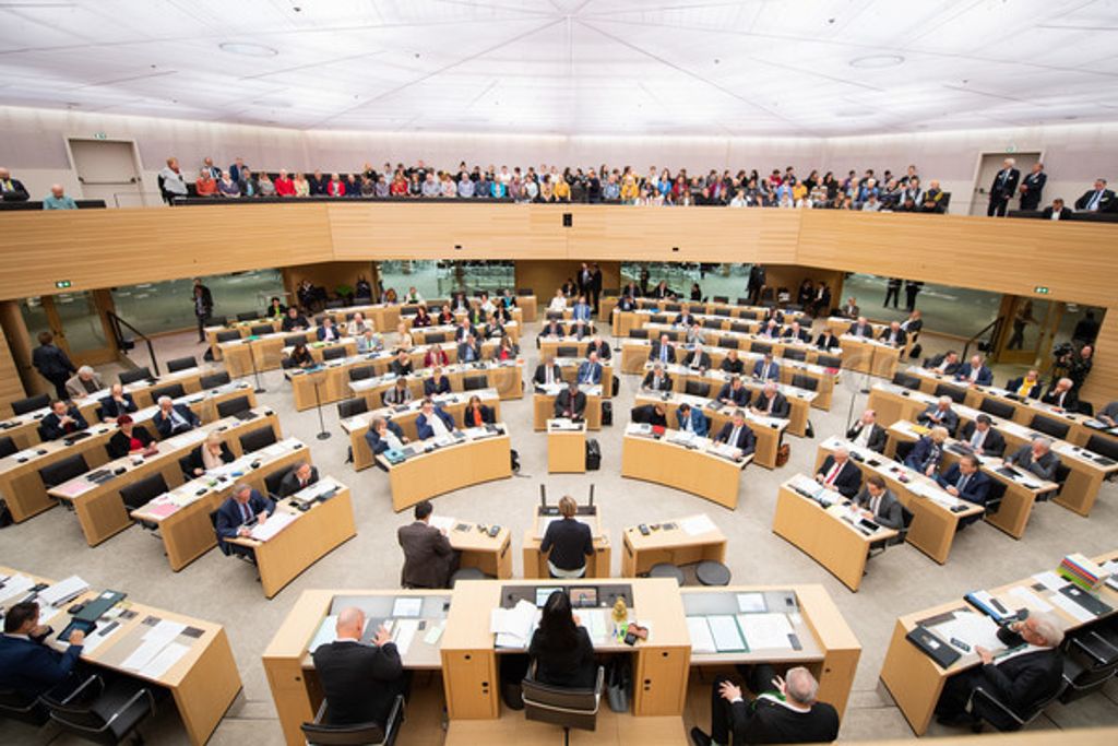 Die Diskussion um die Altersvorsorge der Abgeordneten hat ein Ende: Landtag regelt Altersvorsorge für Abgeordnete neu
