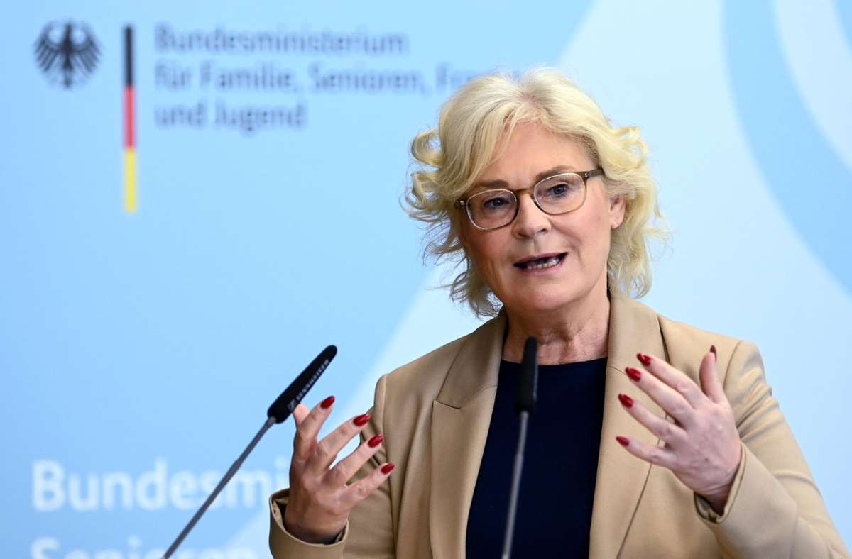 Bundesjustizministerin: Christine  Lambrecht hält 2G-Regel für verfassungswidrig