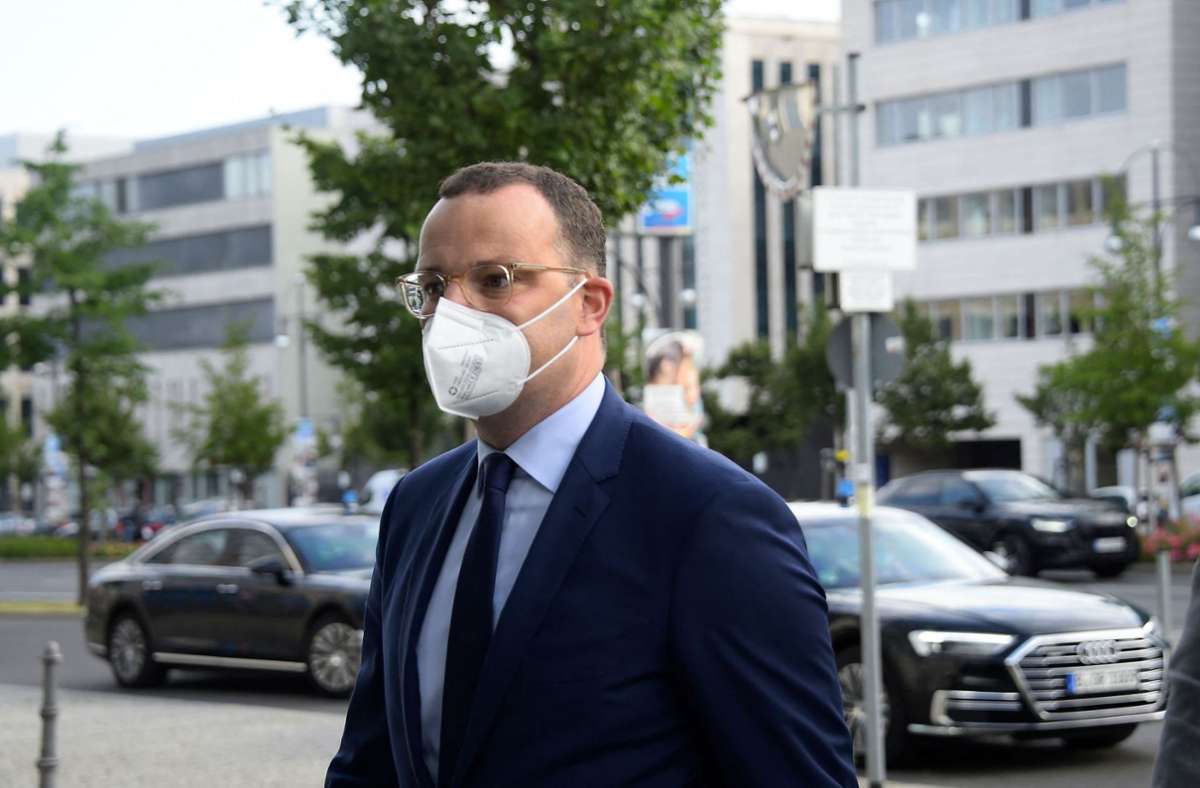 Gesundheitsminister Jens Spahn unterwegs in Berlin (Archivbild). Foto: AFP/TOBIAS SCHWARZ