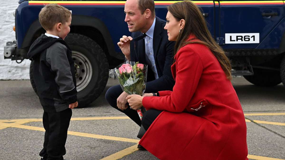 Prinzessin Kate und Prinz William in Wales: Kleiner Junge begeistert William mit seiner Krawatte