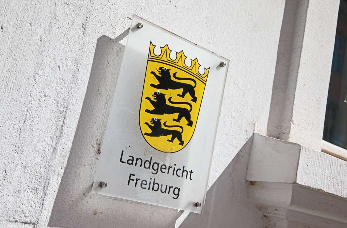 Freiburg: Angeklagter schweigt zu tödlichem Messerangriff