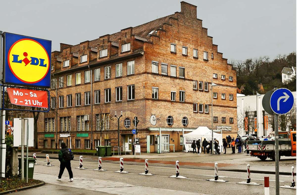Das historische Gebäude in Feuerbach beherbergt nun auch eine Impfstation. Foto: Lg/Kovalenko