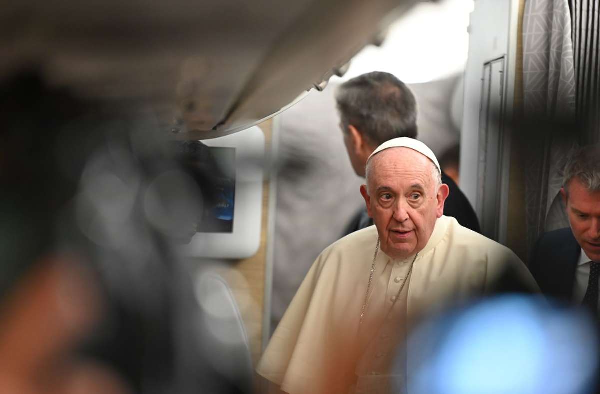 Ende der Kanada-Reise: Papst schließt einen Rücktritt nicht aus