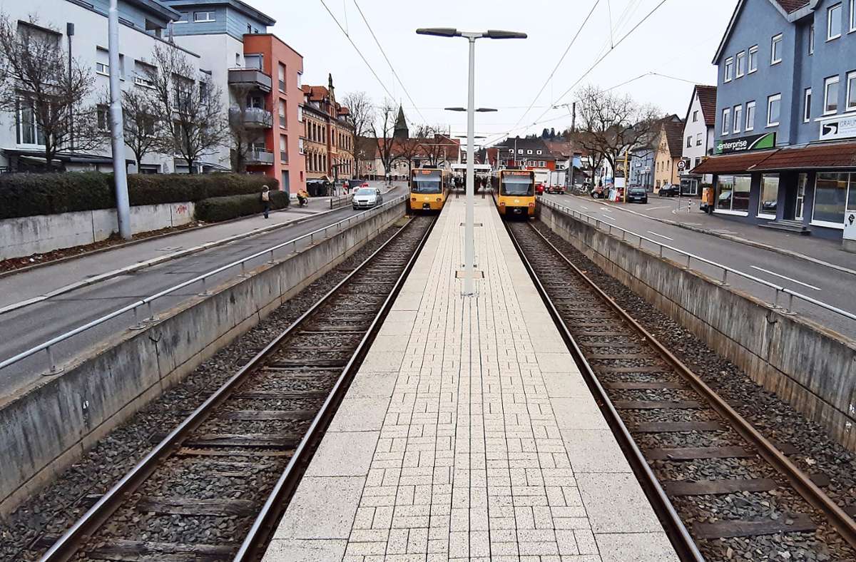 Das Schotterbett in der Hedelfinger Straße soll bis zur Endhaltestelle in Hedelfingen begrünt werden. Foto: Elke Hauptmann