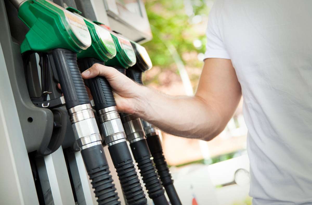 Teures Benzin: Wann der Spritpreis am günstigsten ist