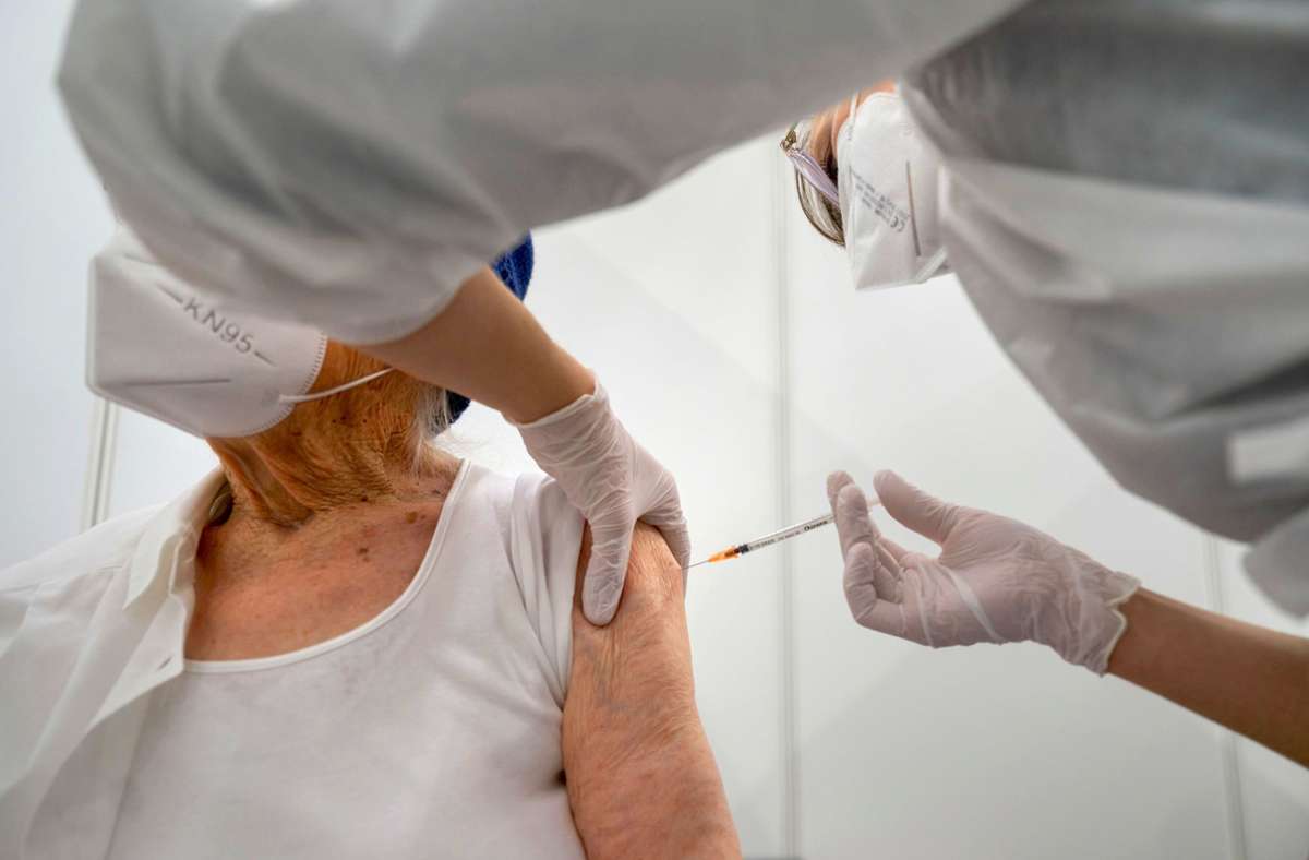Ein Jahr Coronapandemie  in der Region Stuttgart: Eine Impflücke  verursacht Frust