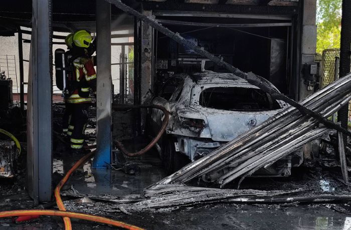 Welzheim im Rems-Murr-Kreis: Mehrere Verletzte bei Hausbrand