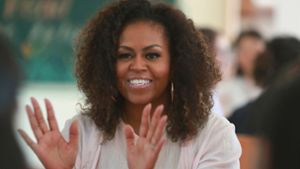Michelle Obama zeigt sich mit natürlichen Locken