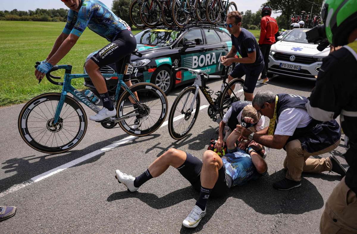 Tour de France: „Es ist so traurig“: Sturz-Drama um Cavendish trübt die Tour