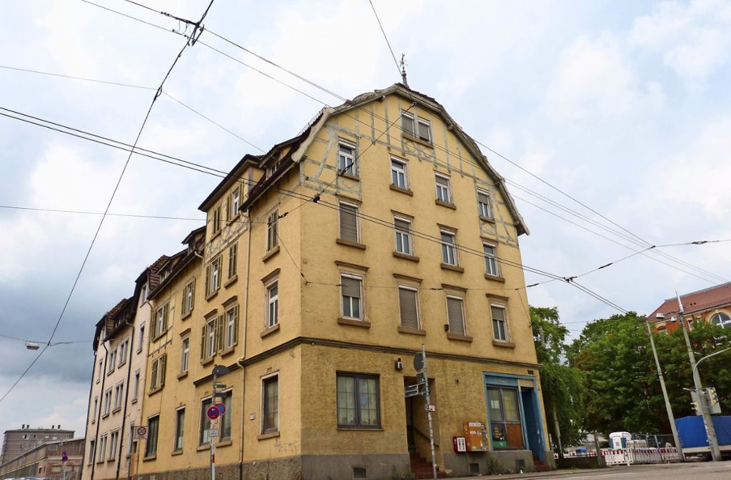 Das Gebäude Daimlerstraße 100 steht seit Jahren leer – CDU fordert Sanierung durch die Stadt: Sanierung statt Abriss