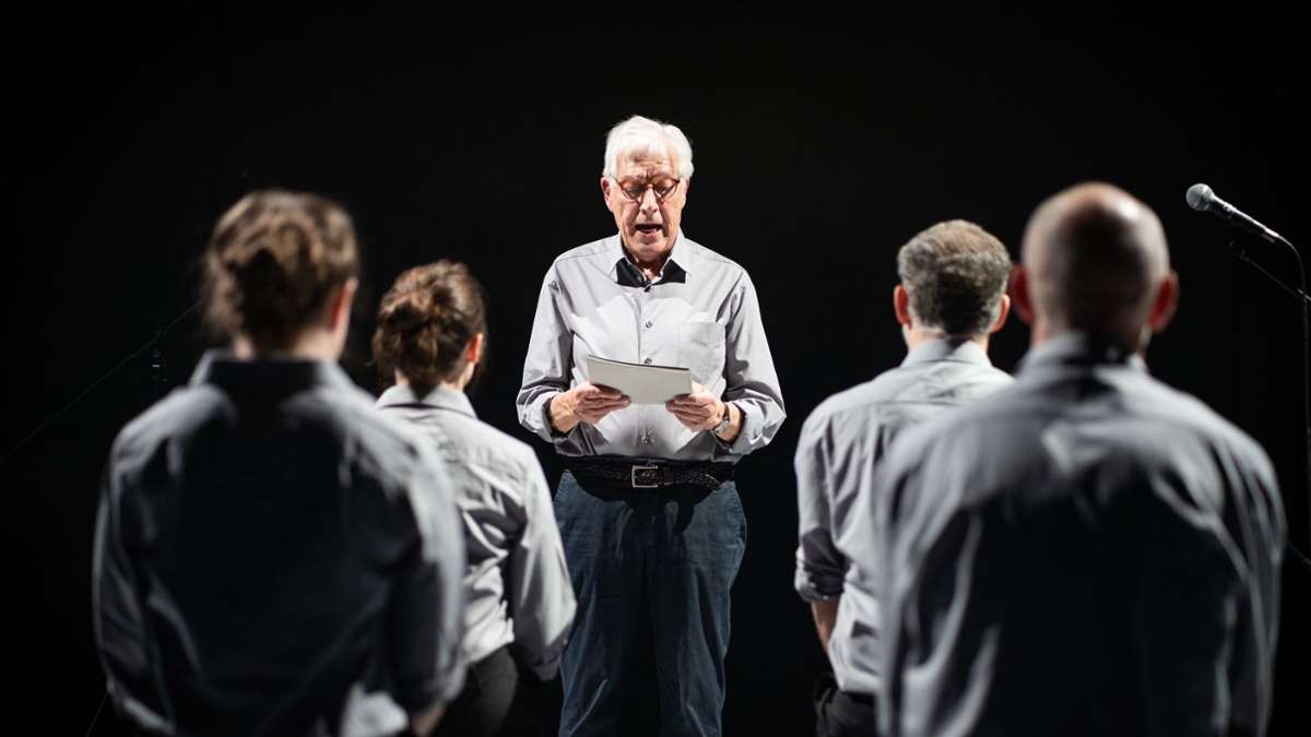 „Schütze Paul in Auschwitz“ im Theaterhaus: Ein wichtiges Theaterstück kehrt zurück