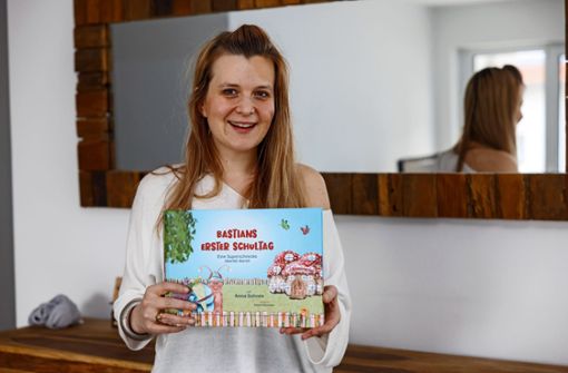 Die Autorin „Anna Schnee“ will Kindern mit ihrem Buch Mut machen. Foto: Stefanie Schlecht/Sts