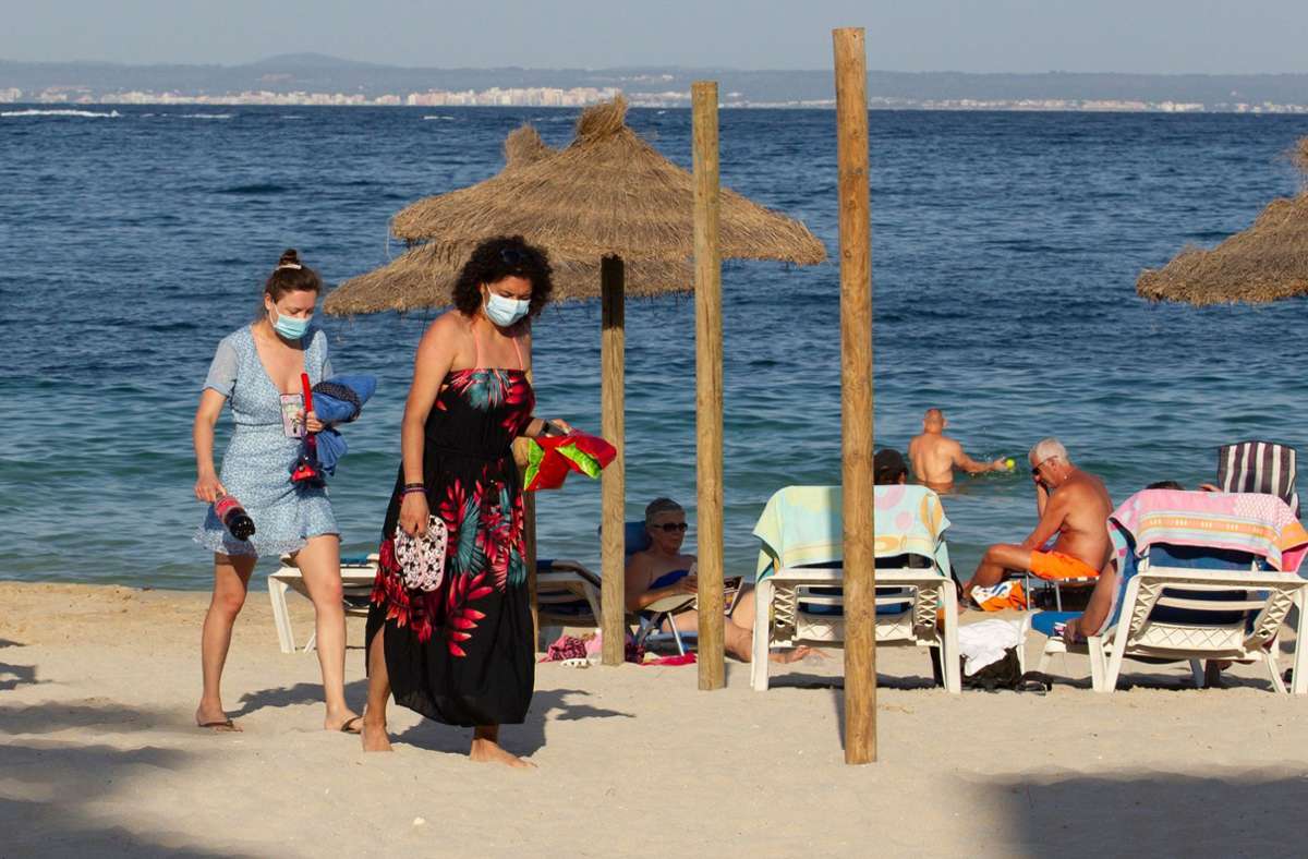 Auf Urlaubsinsel Mallorca: Erstmals Urlauber  wegen Corona-Infektion in Quarantäne