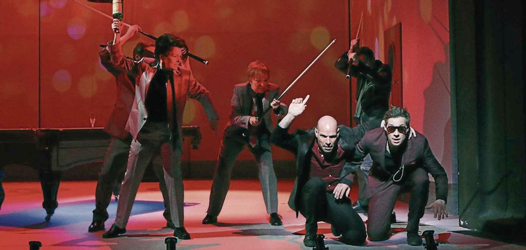 Faust goes Pop: Der junge britische Regisseur Ryan McBryde mit einer sehenswerten Inszenierung von Goethes „Faust I“ im Stuttgarter Alten Schauspielhaus: Klapse statt Kerker