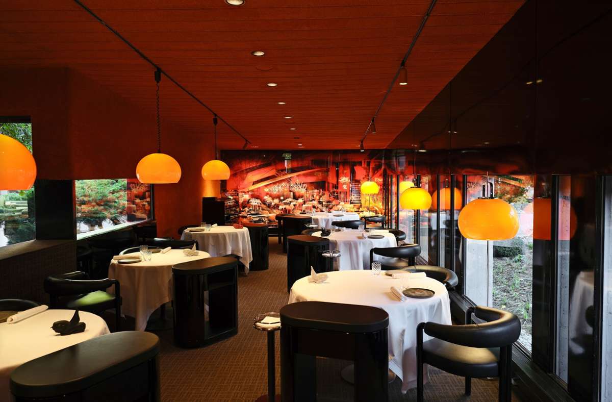 Behutsam wurde renoviert. Jetzt trägt das Tantris den Zusatz Maison  Culinaire und vereint zwei Restaurants unter einem Dach, die jüngst vom Guide Michelin mit Sternen dekoriert wurden. Foto: Kathrin Koschitzki