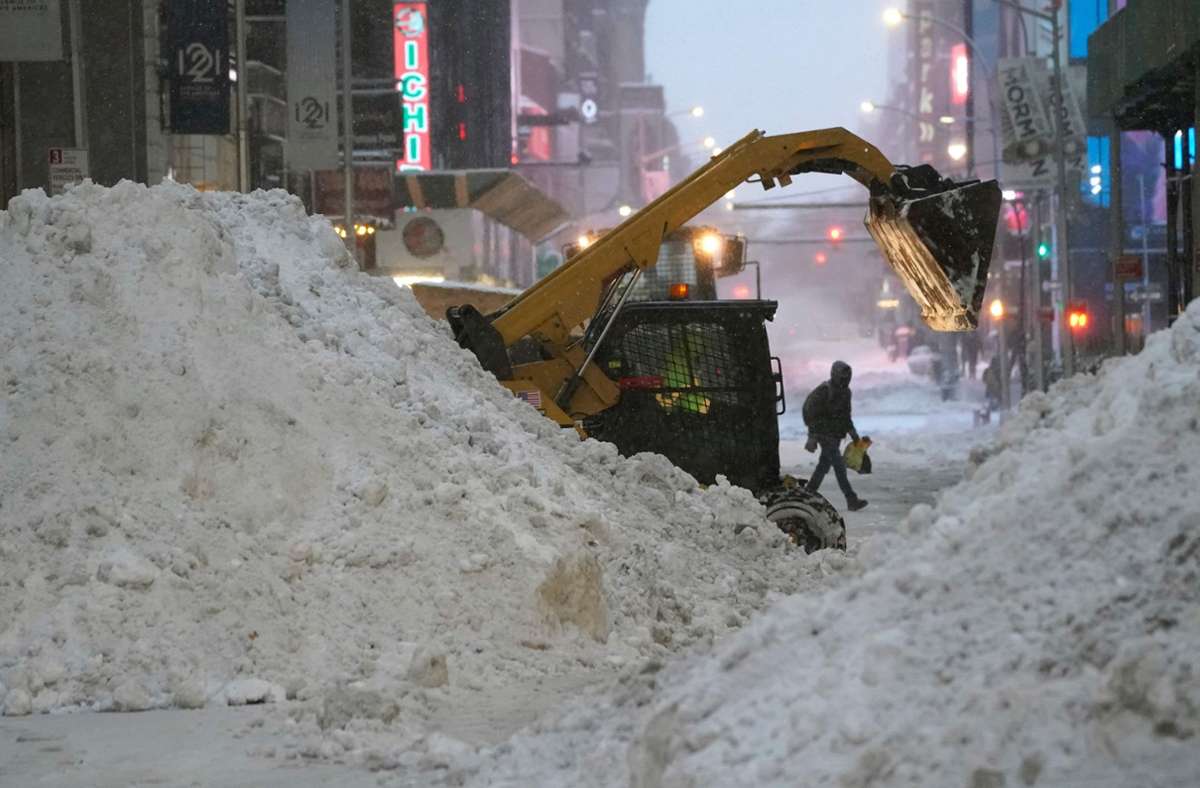 Schnee in New York und anderen Regionen: Wintersturm fegt über Nordosten der USA hinweg