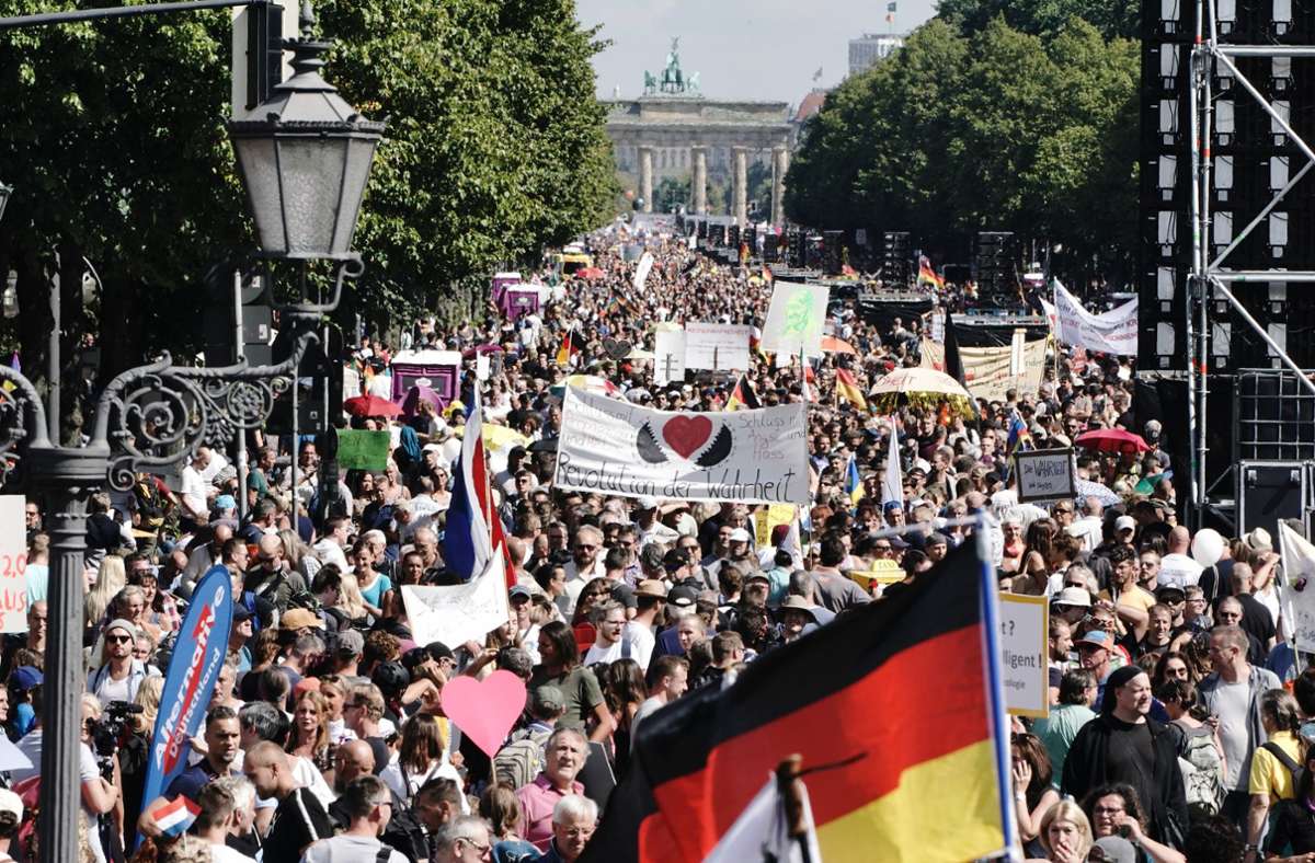 Coronavirus in Berlin: Hauptstadt führt Maskenpflicht bei Demonstrationen ein